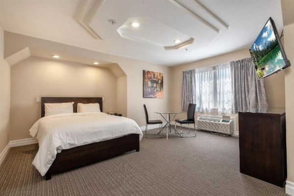 Wilshire Crest Hotel Los Angeles image 16