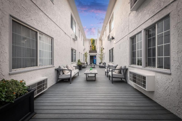 Wilshire Crest Hotel Los Angeles image 19